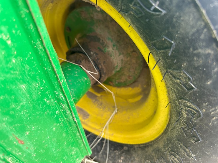 1990-john-deere-44-image-13