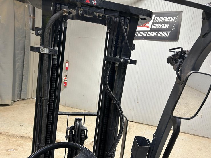 2020-toyota-8fgcsu20-image-18