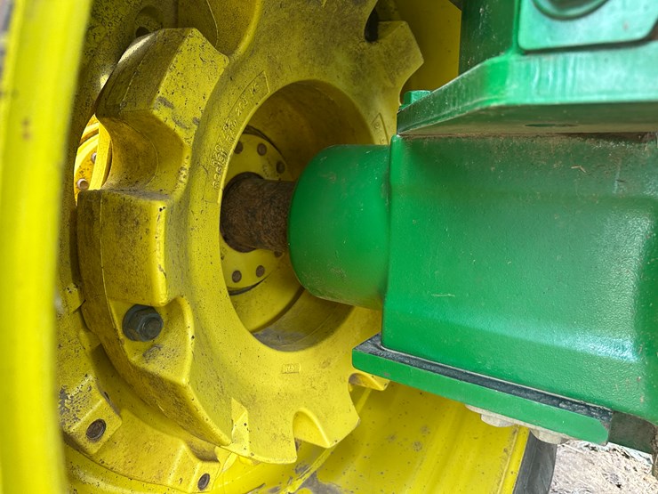 2014-john-deere-9460r-image-16