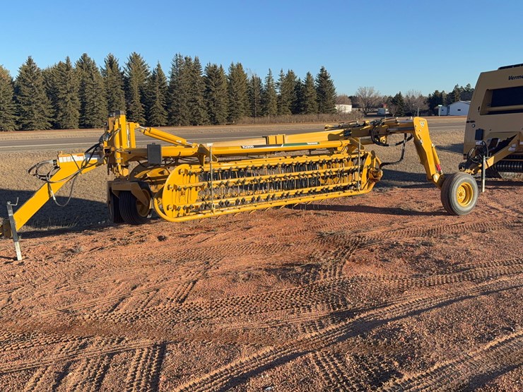 2018-vermeer-r2800-image-1