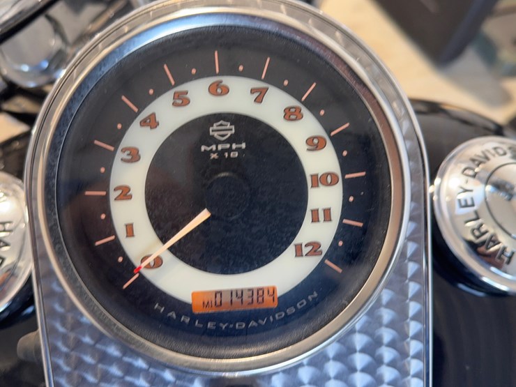 harley-davidson-motorcycle-image-11