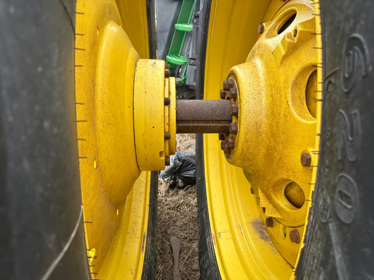 2014-john-deere-9460r-image-17