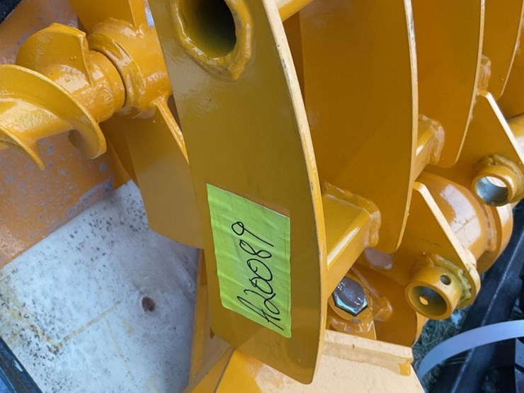 new-unused-giyi-8-pc-cat-301-excavator-attachment-set-image-3