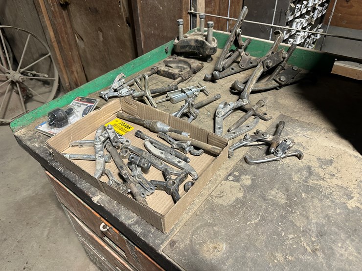 #38488-•-lot-of-pulley-pullers-image-1