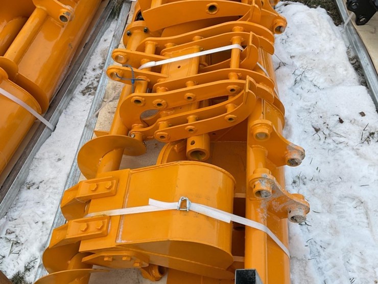 new-unused-giyi-8-pc-cat-301-excavator-attachment-set-image-1