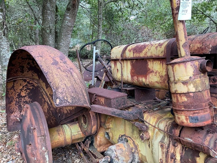 minneapolis-moline-parts-tractor-image-19