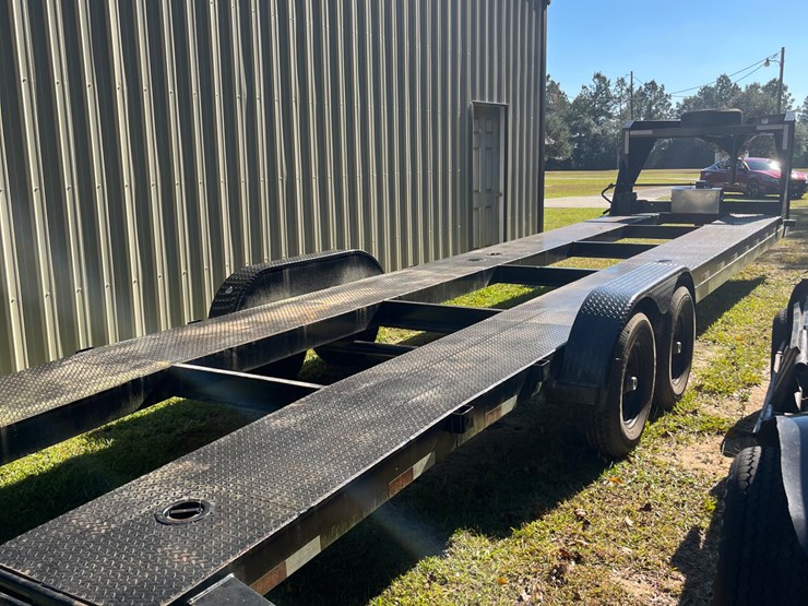 2018-big-tex-car-hauler-image-3