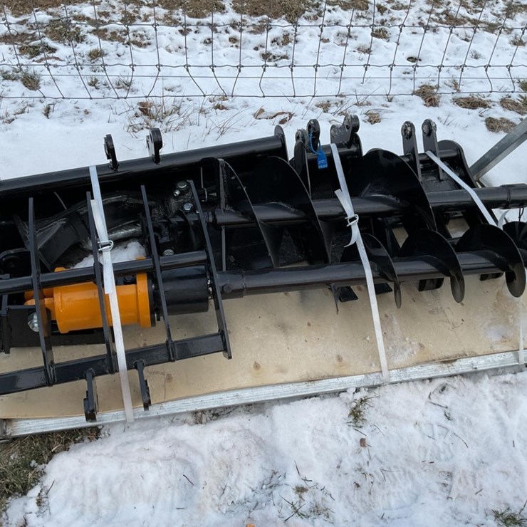 New Unused GIYI 8 Pc Mini Excavator Attachment Set, 8", 12" and 16" Augers, 24" and 32" Buckets.