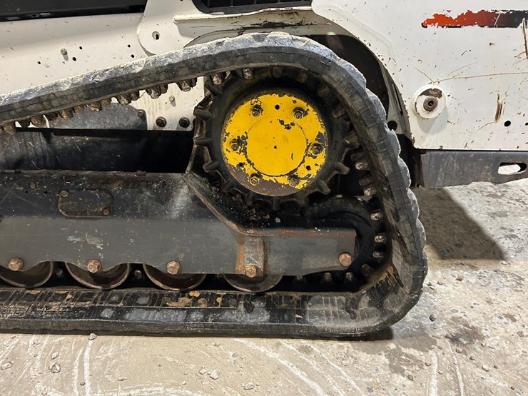 bobcat-t740-image-19