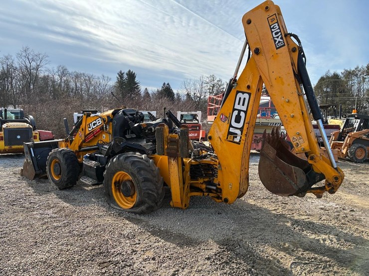 2016-jcb-3cx-image-2