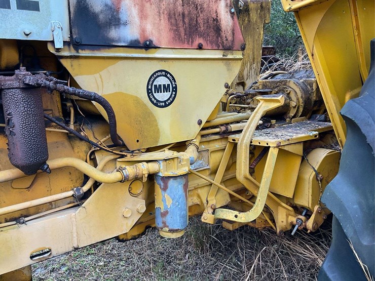 minneapolis-moline-g900-image-25