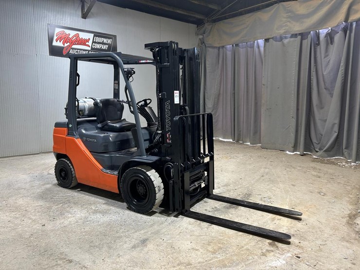 2020-toyota-8fgu25-image-6