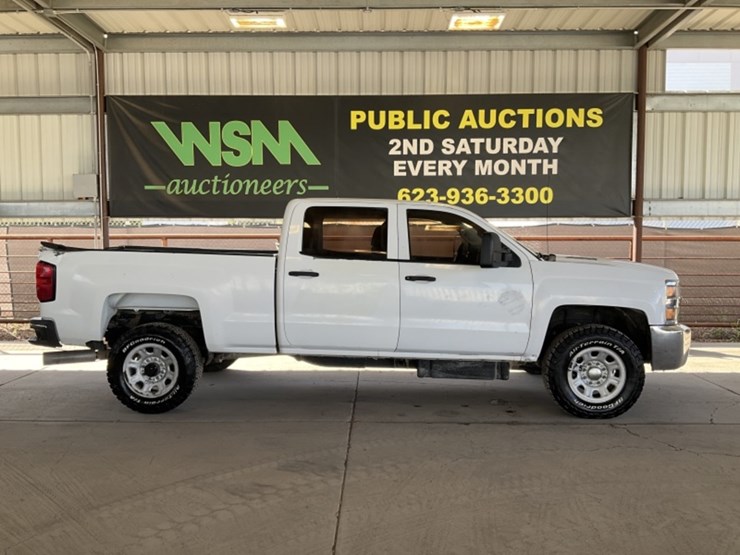 2015-chevrolet-silverado-3500-image-1