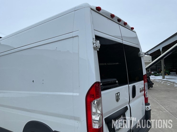 2017-ram-promaster-2500-image-14