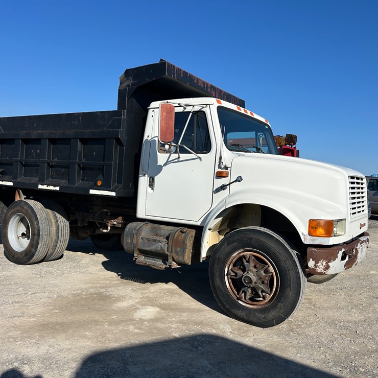 1992 INTERNATIONAL 4700