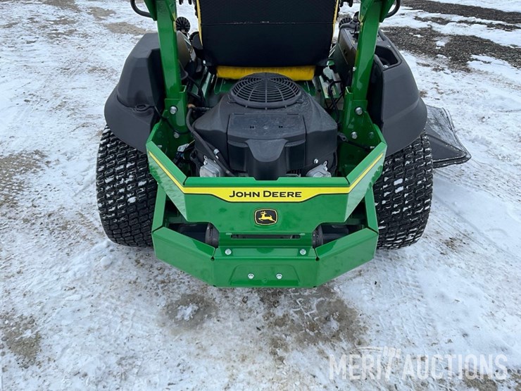 2022-john-deere-z720e-image-12