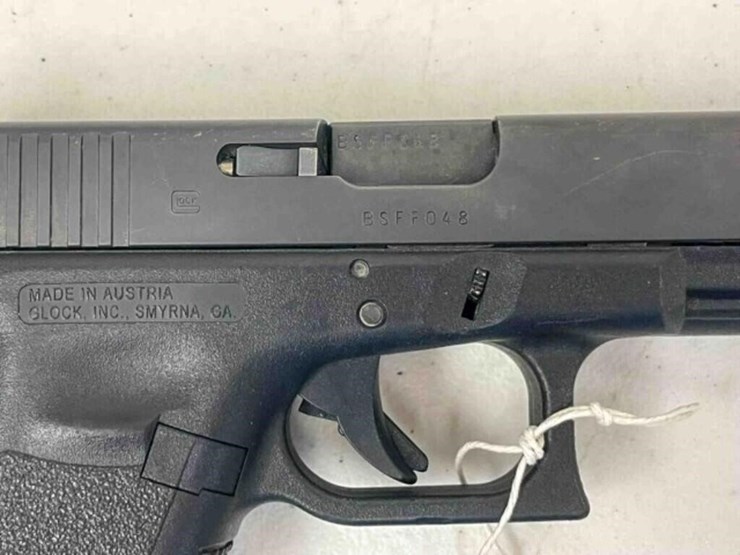 glock-pistol-image-10