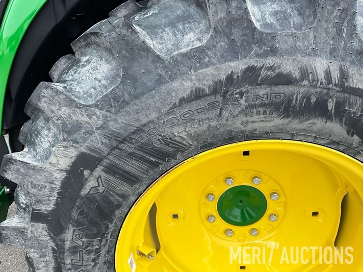 2024-john-deere-4044r-image-12