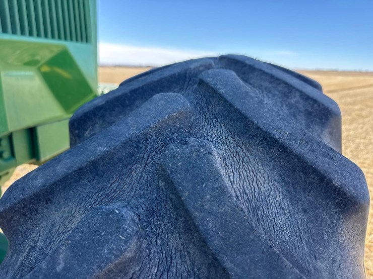 1991-john-deere-4560-image-24