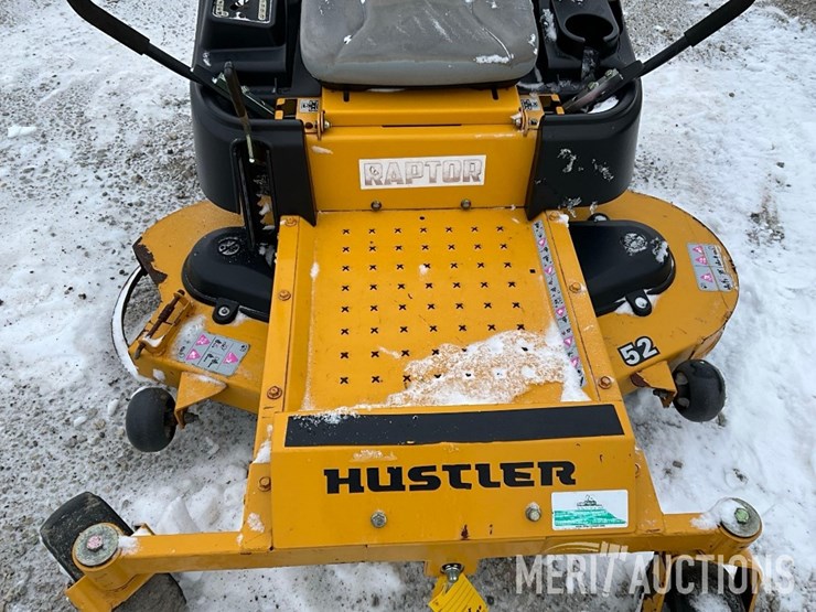 2015-hustler-raptor-zero-turn-image-8