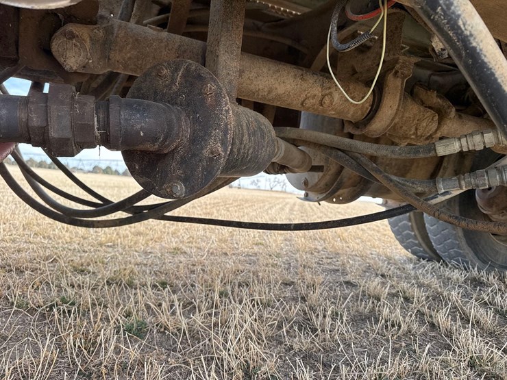 1986-white-140-image-35