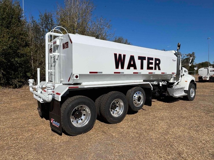 2019-peterbilt-348-image-35