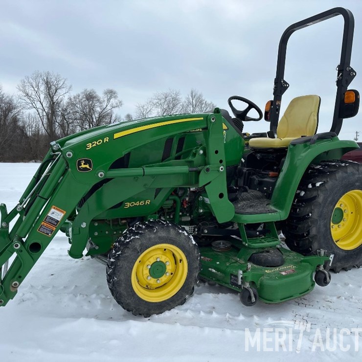 2015 JOHN DEERE 3046R