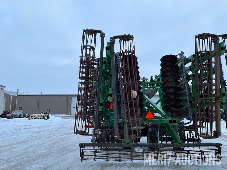 2013-john-deere-2623vt-image-16