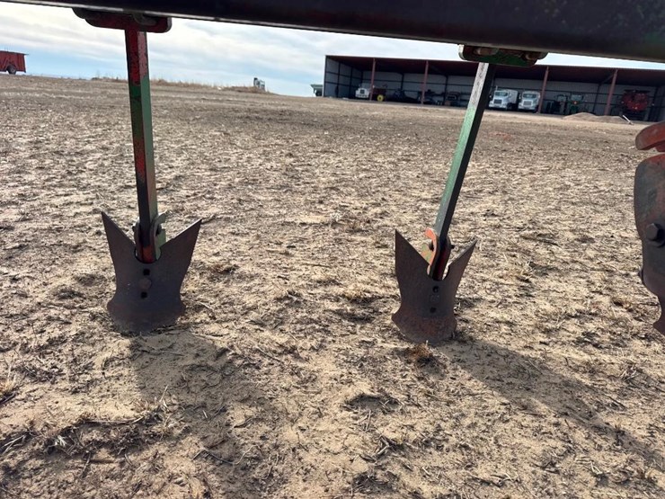 9-shank-cultivator-image-16