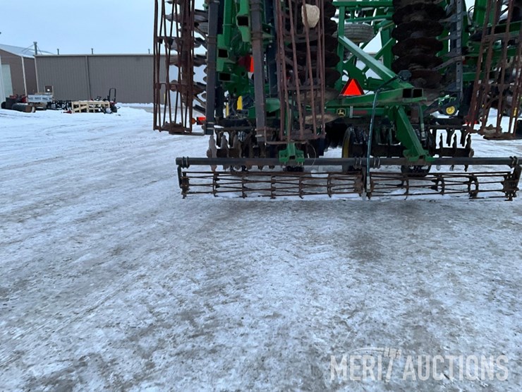 2013-john-deere-2623vt-image-21