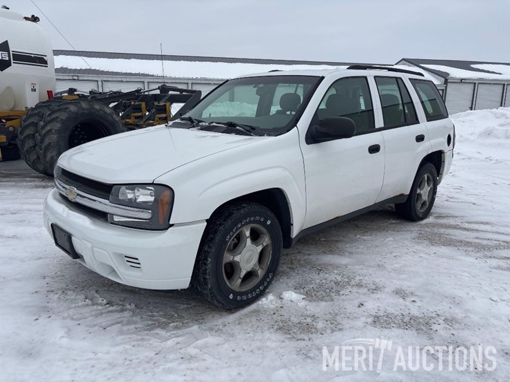2008-chevrolet-trailblazer-image-1
