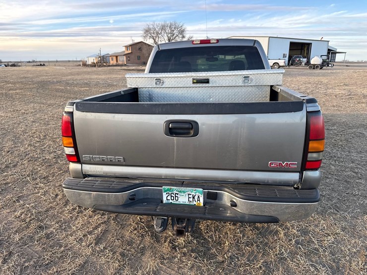2006-gmc-sierra-1500-image-6