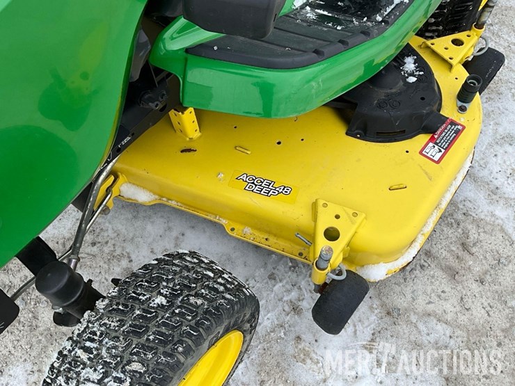 2019-john-deere-x380-image-8