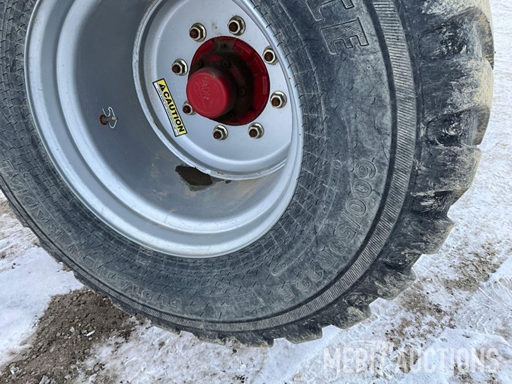 2020-case-ih-475-image-13