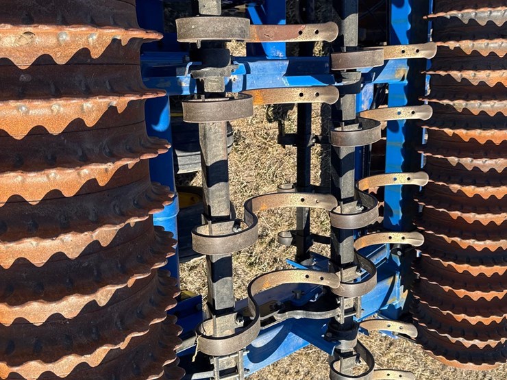 landoll-3230-cultimulcher-image-39