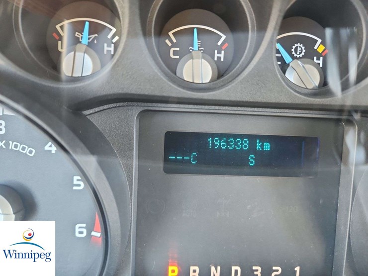 2016-ford-f550-image-30