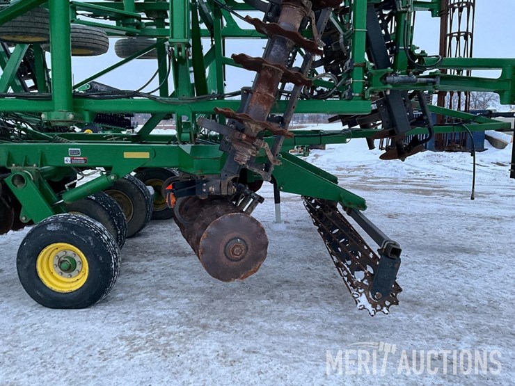 2013-john-deere-2623vt-image-19