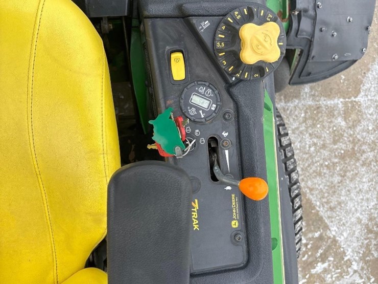 2014-john-deere-z930m-image-22