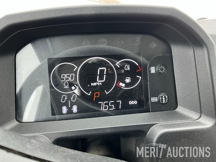 2024-john-deere-gator-image-32