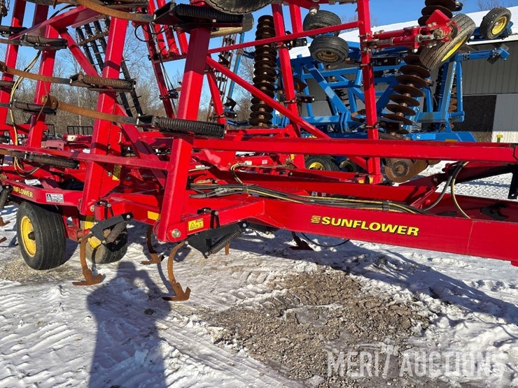 2012-sunflower-5035-28-image-9