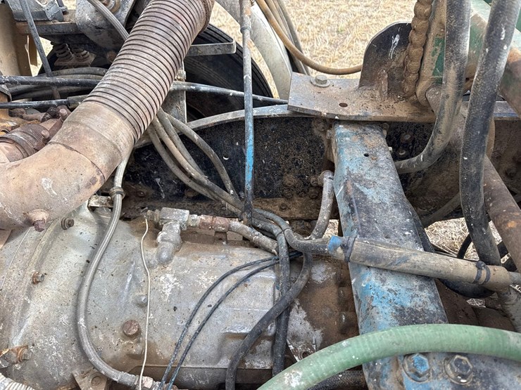 1986-white-140-image-29