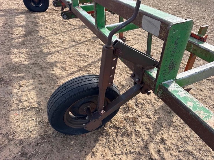 9-shank-cultivator-image-11