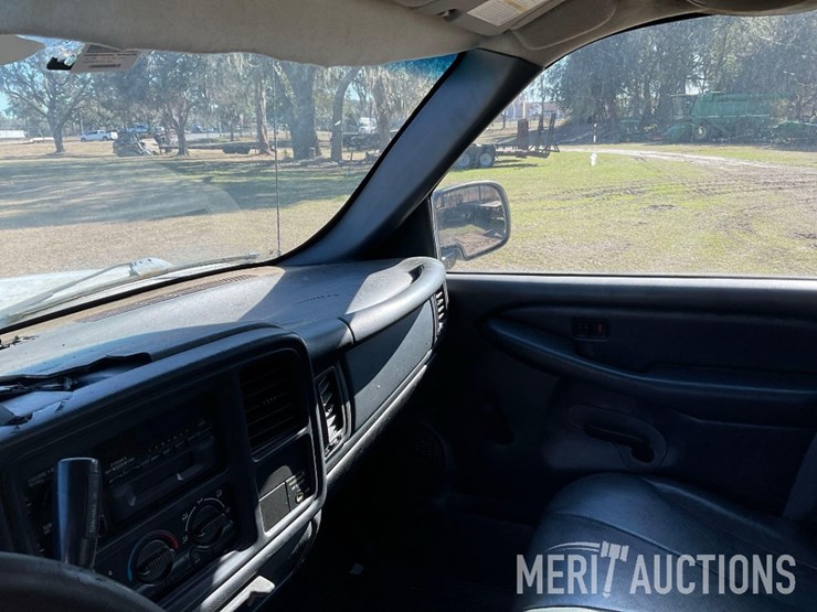 2001-chevrolet-2500-image-29