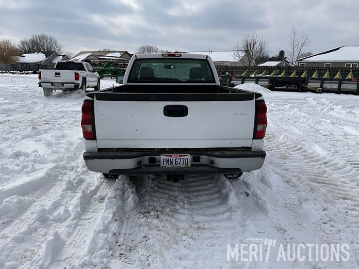 2004-chevrolet-1500-image-4