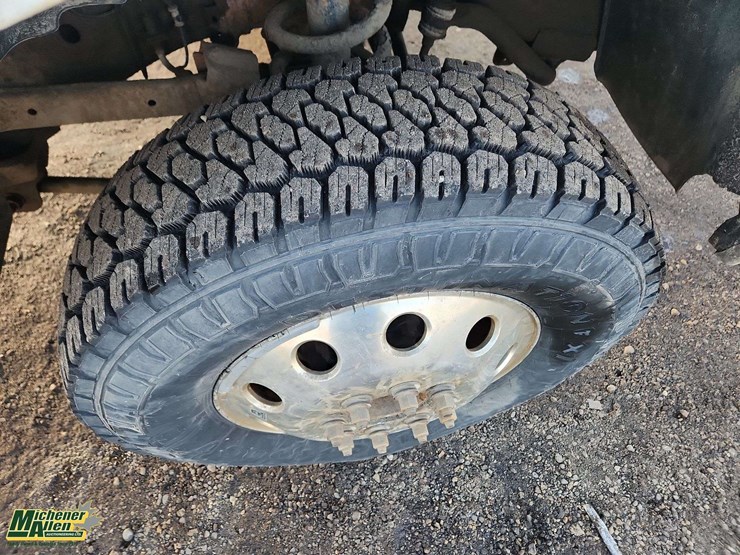 2012-dodge-3500-image-32