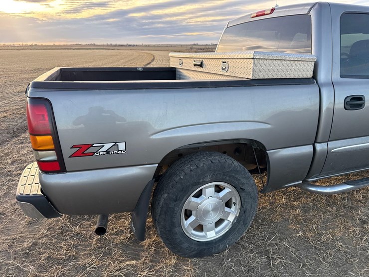 2006-gmc-sierra-1500-image-14