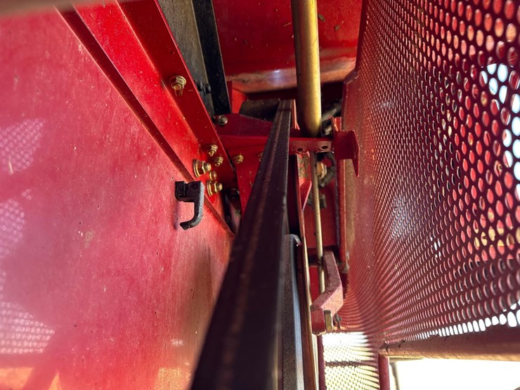 2009-case-ih-2577-image-91