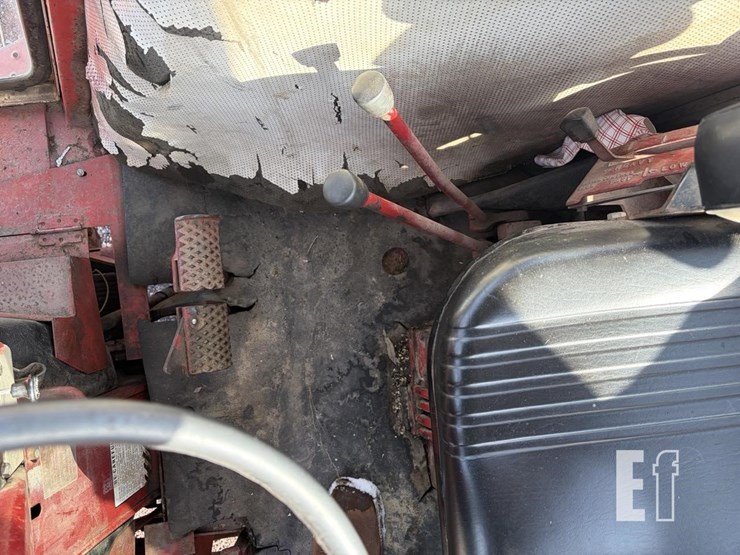 international-806-image-8