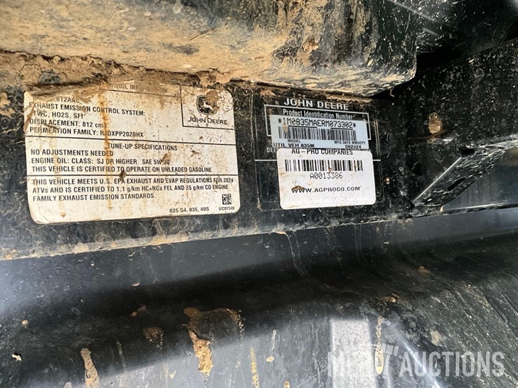 2024-john-deere-gator-image-35