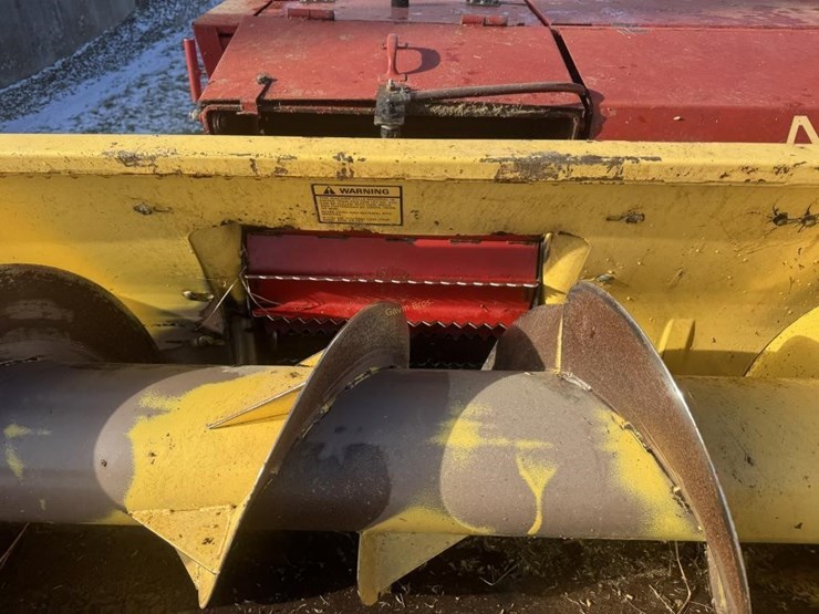 new-holland-790-image-9